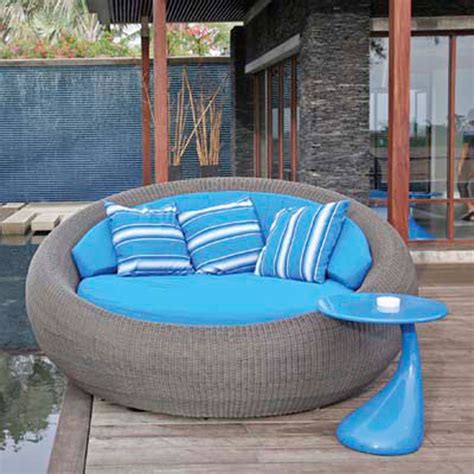 Modern Outdoor Furniture For Beautiful Yard Allarchitecturedesigns