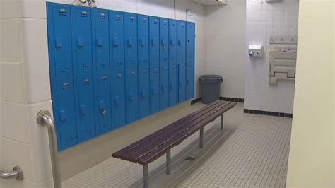 Thieves Posing As Guests Stealing From Community Pool Locker Rooms Komo