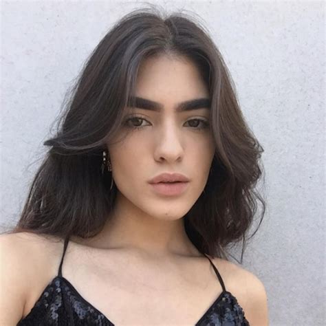 Model Bullied For Thick Eyebrows Popsugar Beauty