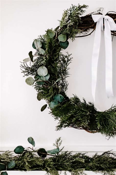Diy Evergreen Wreath You Can Make In 10 Minutes Decor Hint