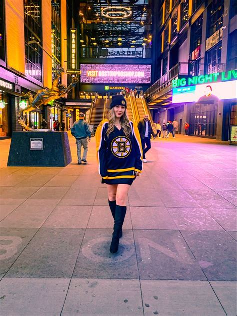 Boston Bruins Game Day Outfit Intothewavess Via Instagram Boston Bruins Game Gameday