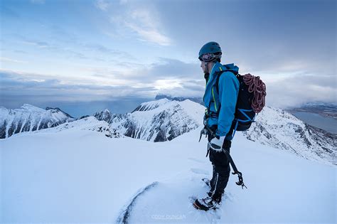 3 Tips To Prepare You For Winter Hiking Snowshoeing This Year
