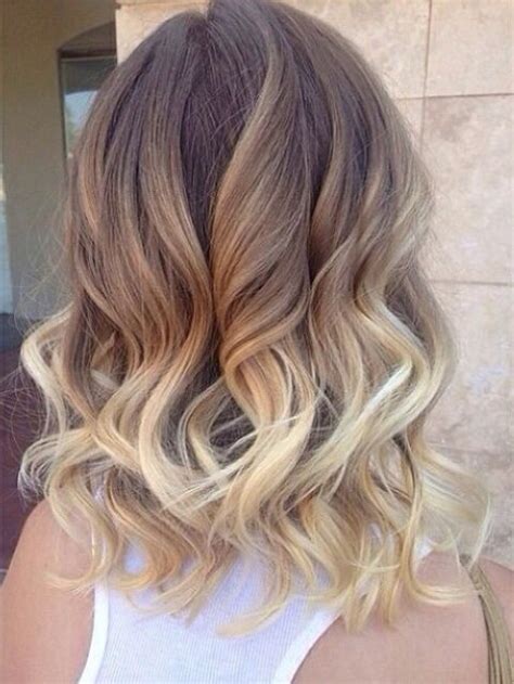 Do not go more than two shades lighter or darker than your natural base. 22 Best Medium Hairstyles for Women 2020 - Shoulder Length ...