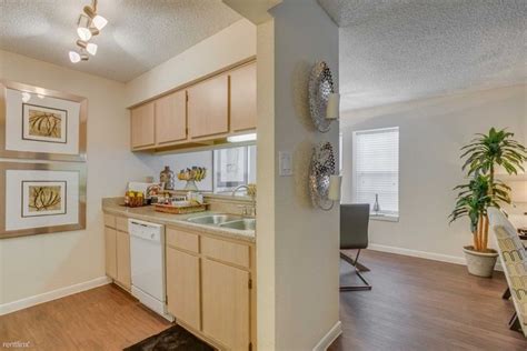 Portiekflat van € 415.950 tot € 425.950 v.o.n. 17825 Kings Park Ln, Houston, TX 77058 - Condo for Rent in ...