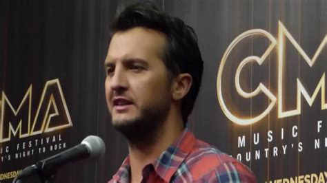 Luke Bryan Backstage At Cma Festival Youtube