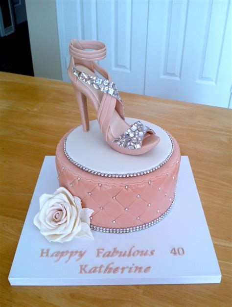 I think this is a really pretty cake and would work for any age, just change the number from a 40th birthday to whatever you are celebrating. Fabulous 40 | 40th birthday cakes, Birthday cakes for women, Shoe cakes