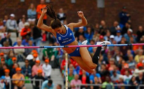 Holly bethan bradshaw (née bleasdale, born 2 november 1991) is a british track and field athlete who specialises in the pole vault.she is the current british record holder in the event indoors and outdoors, with clearances of 4.87 metres (2012 indoors) and 4.90 metres (2021 outdoors). Pole-vaulter Stefanidi wins gold in Europeans with 4.81 m ...
