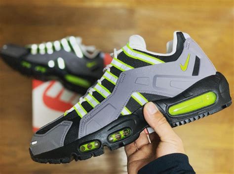 CZ3591 002 Que Vaut La Nike AM95 NDSTRKT Neon Yellow