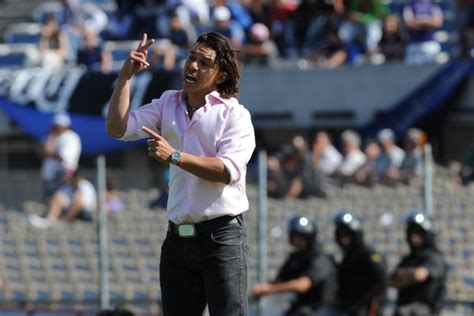 2 days ago · marcelo gallardo es un director técnico cuya valoración está tan acreditada que, si de algo puede prescindir, es de la genuflexión de un sector de la prensa especializada que le atribuye rango. Marcelo Gallardo é o novo DT do campeão argentino: River ...