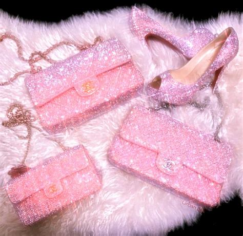 Once you select a design, editing it is as straightforward as it can get. wallpapers cute girly #wallpapers cute girly in 2020 ...