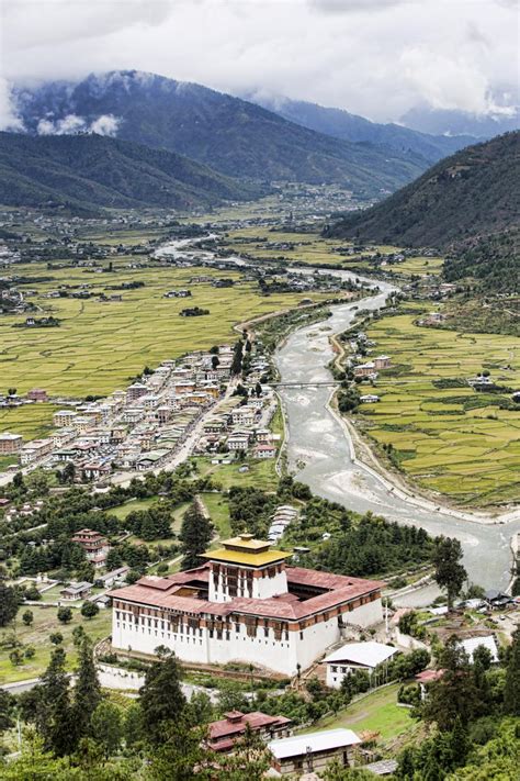 Paro offers financial services such as strategic advisory and cfo services, financial planning & analysis, accounting, bookkeeping and more. Paro, Bhutan - Wikipedia