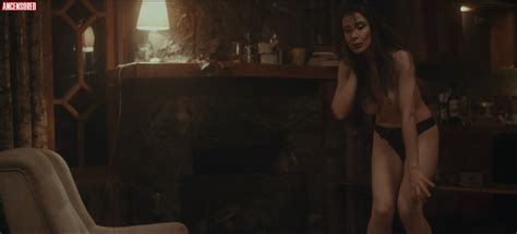 Naked Ximena Del Solar In Ill Final Contagium Hot Sex Picture
