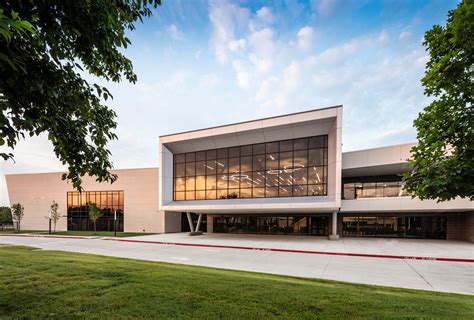 Mesquite ISD Vanguard High School — WRA ARCHITECTS