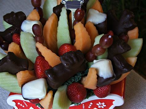 Maybe you would like to learn more about one of these? A Healthy and Fresh Alternative to Holiday Sweets. **Giveaway** $35 Edible Arrangements™ Gift ...