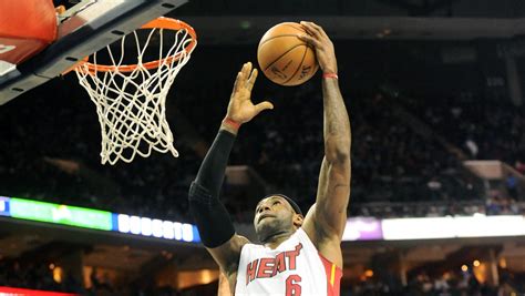 LeBron James, Heat hand Bobcats 16th straight loss