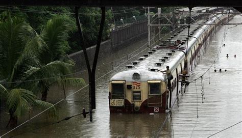 Mumbai is facing the wrath of rain gods. 10 yrs of 26/7 deluge: Is Mumbai better prepared? Answer ...