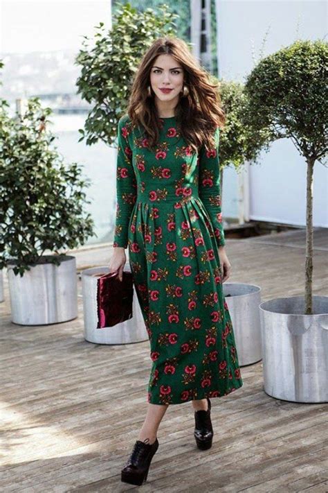 Elle, part of the hearst uk fashion & beauty network elle participates in various affiliate marketing programs, which means we may get paid commissions on editorially chosen products purchased through our links to. 50 Stylish Wedding Guest Dresses That Are Sure To Impress ...