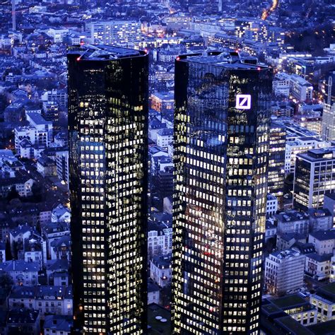 Deutsche Bank Lost 16 Billion On A Bond Bet Wsj