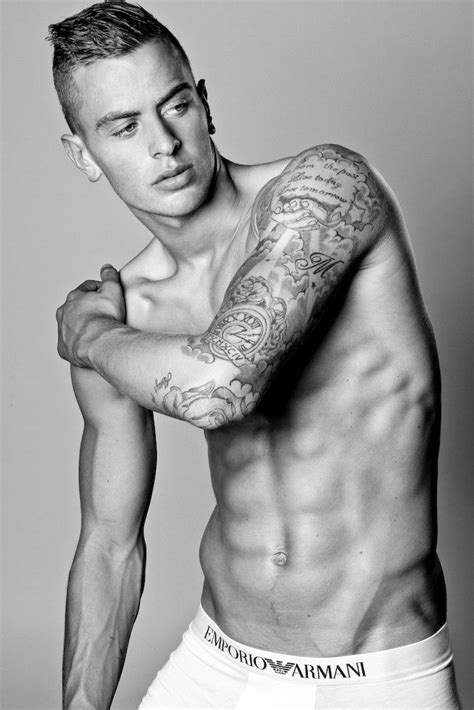 A common motif that men add to their skull sleeve tattoos is the rose. Tattoo Sleeve: 53 Fashionable Ideas | Hommes - Malaysia's ...