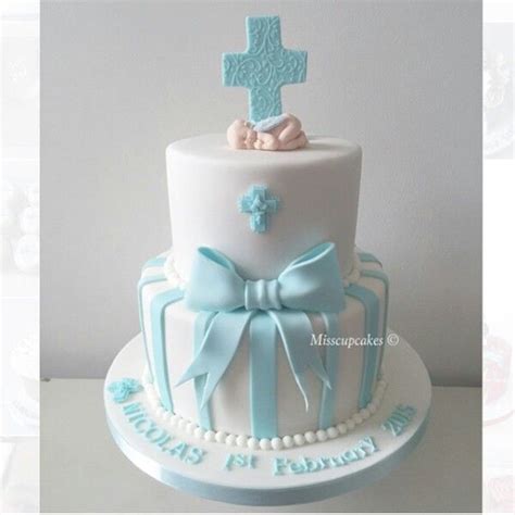 One thing that makes this an easy cake to do is that the decorations on the cake help draw the eyes away from any flaws that you might have on the cake. Pin by Melissa Ramirez on bautizo in 2019 | Baby shower ...