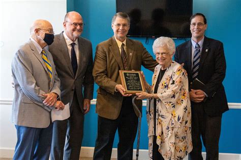 Residence Hall Named In Honor Of Dr And Mrs Bob Bagley Shorter