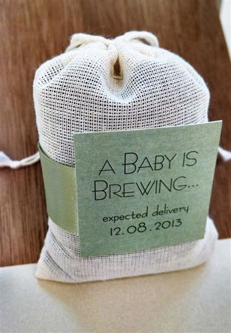 It is important that the baby shower favors are just the right amount of cute and useful so your guest will love them. Baby Shower Favors People Actually Want - Momtastic.com