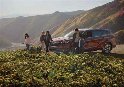 Toyota Highlander Campaign Drafts Off Big Games Tribal Theme