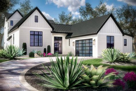 Courtyard Plan With Modern Farmhouse Exterior 333003jhb