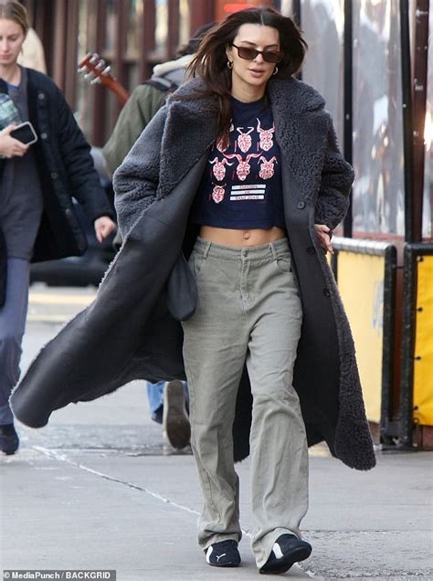 Emily Ratajkowski Flashes Her Toned Midriff In A Crop Top While Stepping Out In New York City