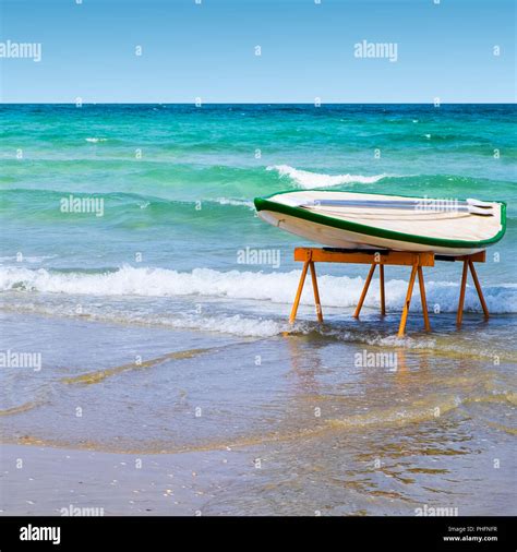 Surfboard On The Beach Stock Photo Alamy