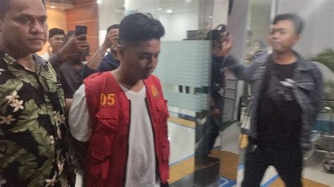 Seorang Terdakwa Kasus Ite Di Makassar Kabur Ke Rumah Pacarnya Jelang
