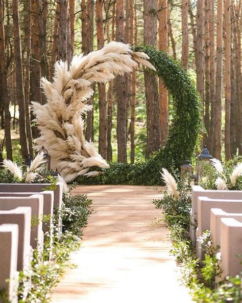 15 Beautiful Outdoor Wedding Altars That Will Make You Scream “yes I