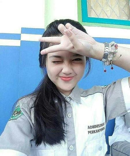 10 idola tik tok cantik yang hits di media . Foto Anak Cewek2 Cantik Lucu Berhijab - Gambar Ngetrend ...