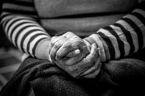 The typical parkinson's tremor occurs mostly at rest (resting tremor) and lessens during sleep and when the about 70% of people with parkinson's experience a tremor at some point in the disease. Essential tremor vs Parkinson's tremor (8 key differences ...