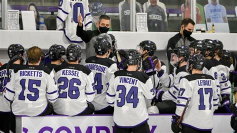 Holy Cross Mens Hockey Team Pauses All Activities Due To Positive