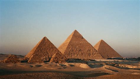 L Laltopiano Di Giza La Sfinge E Le Piramidi