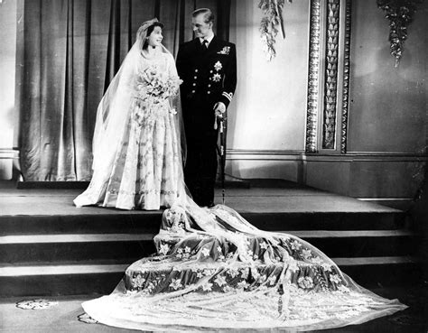 The Story Behind Queen Elizabeths Wedding Dress