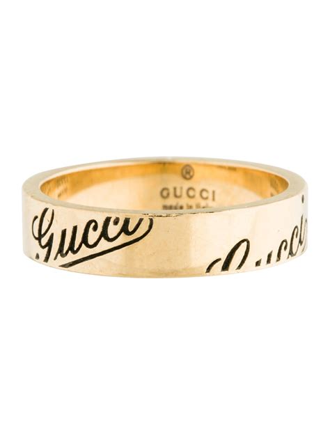 Gucci 18k Script Stackable Band Rings Guc141329 The Realreal