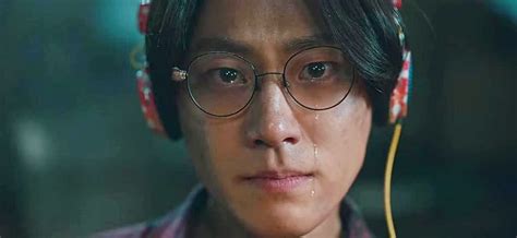 'sweet home' season 1 consists of 10 episodes, each one better than the one before. Lee Do Hyun Comments On Lee Eun Hyuk's Fate In "Sweet Home ...