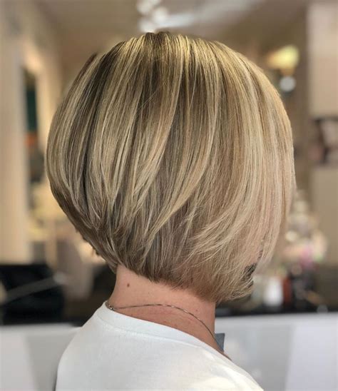 Neat Bronde Bob With Stacked Layers Short Stacked Haircuts Inverted Bob Haircuts Stacked Bob