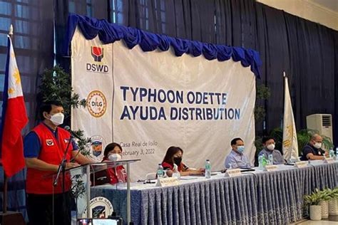 dswd chief leads distribution of cash aid to typhoon odette affected families in visayas