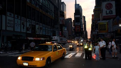 Pictures Of New York Citys 2003 Blackout
