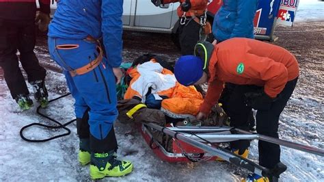Crews Rescue Climber 16 Who Fell 500 Ft On Mount Hood Father Says