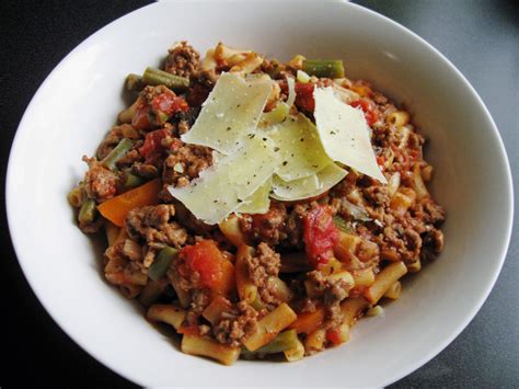 You can control what ingredients you put into it and control the saltiness and sweetness of the dish. Macaroni & Beef Mince - Hiroko's Recipes