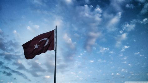 Türk bayrağı anlamı, bayrağımız milletimiz için çok önemlidir. Turk Bayragi Balikesir Ultra HD Desktop Background ...