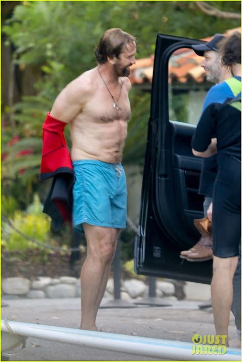 photo gerard butler shirtless after surf session 11 photo 4352576