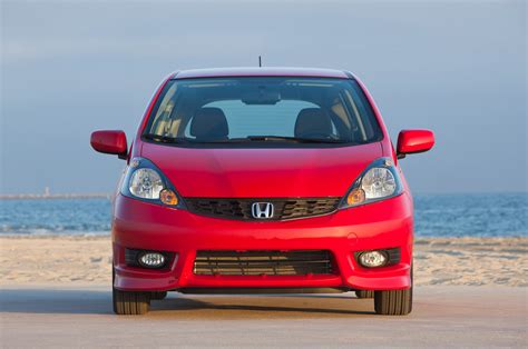2015 Honda Fit Goes On Sale In Japan