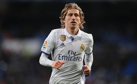 Born 9 september 1985) is a croatian professional footballer who plays as a midfielder for spanish club real madrid and captains the. Real Madrid: El gran regalo de Luka Modric a Luis ...