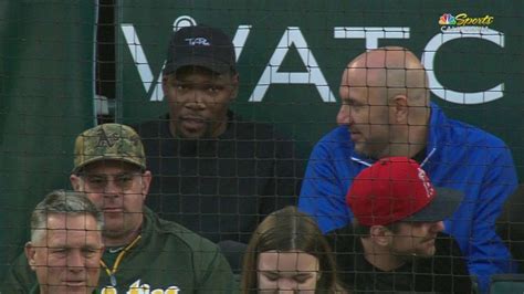 Kevin Durant Enjoys Angels As In Oakland Youtube