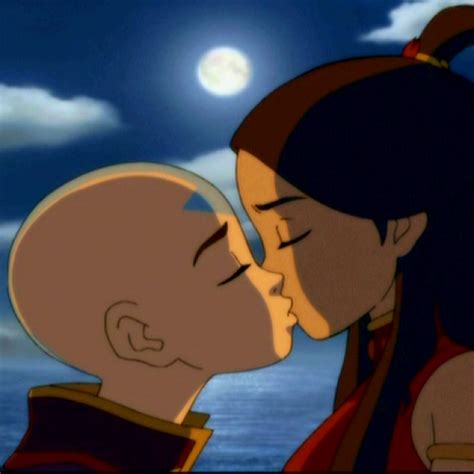 Aang And Katara Kiss Avatar La Leyenda De Aang Personajes De Avatar